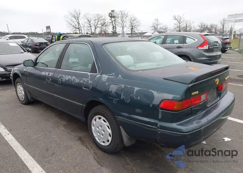 1997 Toyota Camry Ce/Le/Xle из США, поврежденный, VIN 4T1BG22K2VU037447